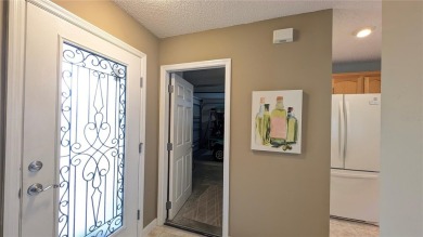 This charming 2-bedroom, 2-bathroom courtyard villa offers 1,132 on The Links of Spruce Creek in Florida - for sale on GolfHomes.com, golf home, golf lot