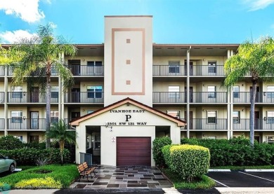 MOTIVATED SELLER! Gorgeous 2BR/2BA Jasmine Model located in on Flamingo Lakes Country Club in Florida - for sale on GolfHomes.com, golf home, golf lot