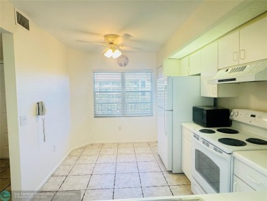 MOTIVATED SELLER! Gorgeous 2BR/2BA Jasmine Model located in on Flamingo Lakes Country Club in Florida - for sale on GolfHomes.com, golf home, golf lot