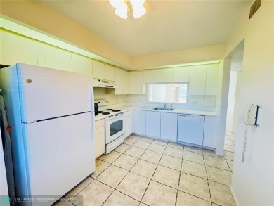 MOTIVATED SELLER! Gorgeous 2BR/2BA Jasmine Model located in on Flamingo Lakes Country Club in Florida - for sale on GolfHomes.com, golf home, golf lot