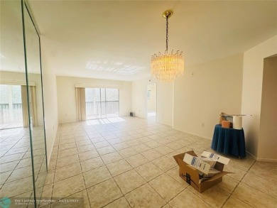 MOTIVATED SELLER! Gorgeous 2BR/2BA Jasmine Model located in on Flamingo Lakes Country Club in Florida - for sale on GolfHomes.com, golf home, golf lot