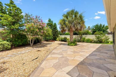 Welcome to this beautifully appointed 3 Bedroom, 2 Bath Grantham on The Links of Spruce Creek in Florida - for sale on GolfHomes.com, golf home, golf lot