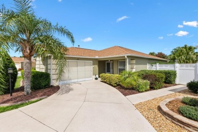 Welcome to this beautifully appointed 3 Bedroom, 2 Bath Grantham on The Links of Spruce Creek in Florida - for sale on GolfHomes.com, golf home, golf lot