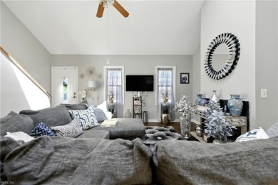 Very nice 2br townhome, near towncenter and highways, upstairs on Kempsville Greens Municipal Golf Course in Virginia - for sale on GolfHomes.com, golf home, golf lot