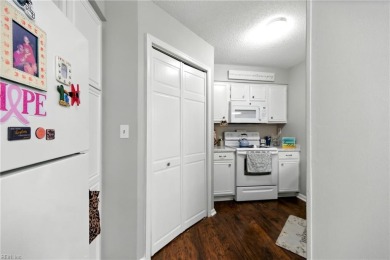 Very nice 2br townhome, near towncenter and highways, upstairs on Kempsville Greens Municipal Golf Course in Virginia - for sale on GolfHomes.com, golf home, golf lot