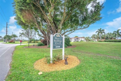 Spacious, bright & well-maintained 2bd/1.5bth condo is now on Hollybrook Golf and Tennis Club  in Florida - for sale on GolfHomes.com, golf home, golf lot