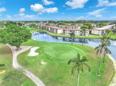 Spacious, bright & well-maintained 2bd/1.5bth condo is now on Hollybrook Golf and Tennis Club  in Florida - for sale on GolfHomes.com, golf home, golf lot