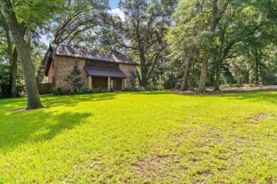 Golf Course Living at Its Finest in Killearn Estates! Welcome to on Killearn Country Club and Inn in Florida - for sale on GolfHomes.com, golf home, golf lot