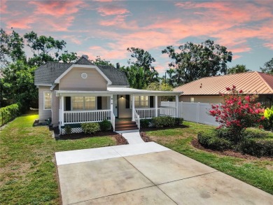 One or more photo(s) has been virtually staged. Fore!!! Welcome on Bradenton Country Club in Florida - for sale on GolfHomes.com, golf home, golf lot
