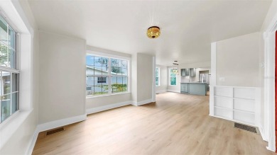 One or more photo(s) has been virtually staged. Fore!!! Welcome on Bradenton Country Club in Florida - for sale on GolfHomes.com, golf home, golf lot