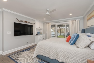 LAKEFRONT LIVING AND STUNNING VIEWS! Discover refined on Reynolds Lake Oconee - The Landing in Georgia - for sale on GolfHomes.com, golf home, golf lot