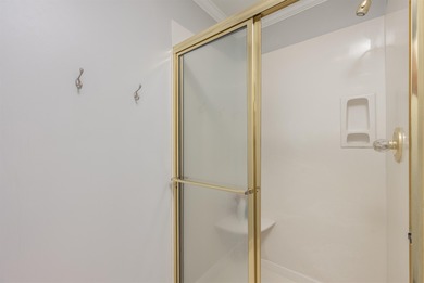 LAKEFRONT LIVING AND STUNNING VIEWS! Discover refined on Reynolds Lake Oconee - The Landing in Georgia - for sale on GolfHomes.com, golf home, golf lot