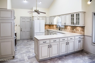 SPACIOUS 2 LEVEL GOLF FRONT HOME!!! Updated Kitchen, & Bathrooms on Druid Hills Golf Club in Tennessee - for sale on GolfHomes.com, golf home, golf lot