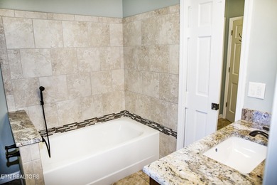 SPACIOUS 2 LEVEL GOLF FRONT HOME!!! Updated Kitchen, & Bathrooms on Druid Hills Golf Club in Tennessee - for sale on GolfHomes.com, golf home, golf lot