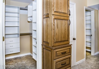SPACIOUS 2 LEVEL GOLF FRONT HOME!!! Updated Kitchen, & Bathrooms on Druid Hills Golf Club in Tennessee - for sale on GolfHomes.com, golf home, golf lot