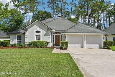 Woodlake at Eagle Harbor community. Well-maintained 4-bedroom on Eagle Harbor Golf Club in Florida - for sale on GolfHomes.com, golf home, golf lot