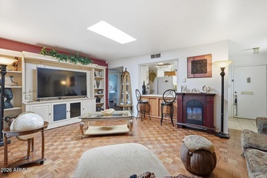 A move-in-ready 2-bed, 2-bath Del Webb home in Sun City! on Sun City South Golf Course in Arizona - for sale on GolfHomes.com, golf home, golf lot