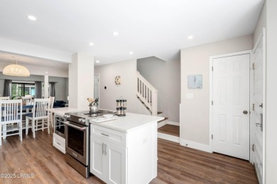 This charming two bedroom, two bath villa offers the perfect on Shipyard Golf Club in South Carolina - for sale on GolfHomes.com, golf home, golf lot