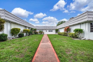 Fully renovated 1BR/1.5BA villa in the quiet Valencia section of on Kings Point Golf -Flanders Way in Florida - for sale on GolfHomes.com, golf home, golf lot