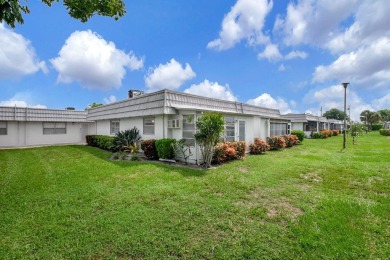 Fully renovated 1BR/1.5BA villa in the quiet Valencia section of on Kings Point Golf -Flanders Way in Florida - for sale on GolfHomes.com, golf home, golf lot