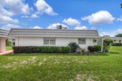 Fully renovated 1BR/1.5BA villa in the quiet Valencia section of on Kings Point Golf -Flanders Way in Florida - for sale on GolfHomes.com, golf home, golf lot