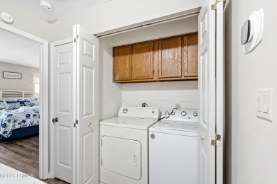 This charming two bedroom, two bath villa offers the perfect on Shipyard Golf Club in South Carolina - for sale on GolfHomes.com, golf home, golf lot