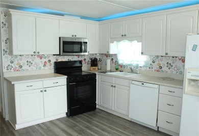 One or more photo(s) has been virtually staged. Florida on High Point Golf Club, Inc. in Florida - for sale on GolfHomes.com, golf home, golf lot