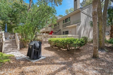 This charming two bedroom, two bath villa offers the perfect on Shipyard Golf Club in South Carolina - for sale on GolfHomes.com, golf home, golf lot