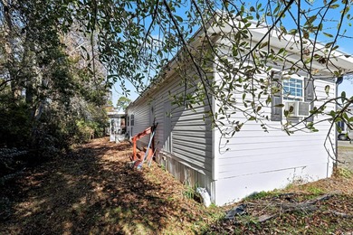 Welcome to your new oasis in the Foxfire community of North on Beachwood Golf Club in South Carolina - for sale on GolfHomes.com, golf home, golf lot