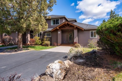 Discover the essence of Eagle Crest in this inviting corner unit on Eagle Crest Golf Resort - Resort Course in Oregon - for sale on GolfHomes.com, golf home, golf lot