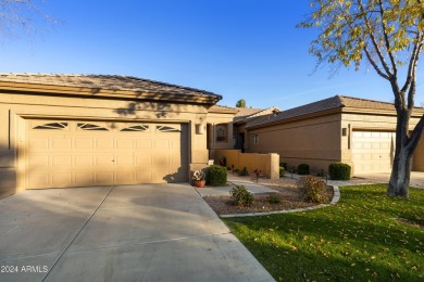 Lock and go living at its best in this 2BR, 2BA Naples villa on Oakwood Golf Club  in Arizona - for sale on GolfHomes.com, golf home, golf lot