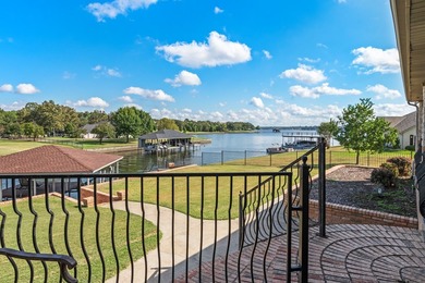 Waterfront home with approximately 150 feet of shoreline on Pinnacle Golf and Boat Club in Texas - for sale on GolfHomes.com, golf home, golf lot