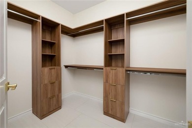 Modern luxury meets prime location. This 4 bedroom, 3.5 bathroom on Los Lagos Golf Club in Texas - for sale on GolfHomes.com, golf home, golf lot