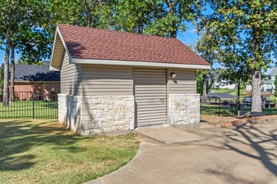 Waterfront home with approximately 150 feet of shoreline on Pinnacle Golf and Boat Club in Texas - for sale on GolfHomes.com, golf home, golf lot