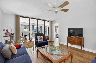 beautiful 2 bedroom 2 bath condo with tranquil lake and golf on Gleneagles Golf and Country Club in Florida - for sale on GolfHomes.com, golf home, golf lot
