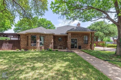 Welcome to 1 Hoylake in the desirable Fairway Oaks subdivision on Abilene Country Club - South Course in Texas - for sale on GolfHomes.com, golf home, golf lot