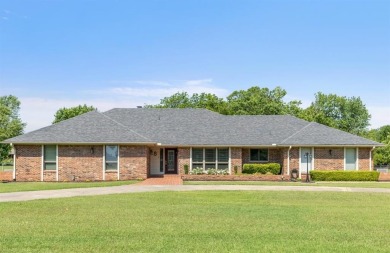 **Charming Remodeled Home in Willowbrook Addition**

Discover on Elks Country Club in Oklahoma - for sale on GolfHomes.com, golf home, golf lot