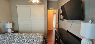 Furnished, spacious 2 bedroom 2 bath home in 55 + Resort style on Zephyrhills Municipal Golf Course in Florida - for sale on GolfHomes.com, golf home, golf lot