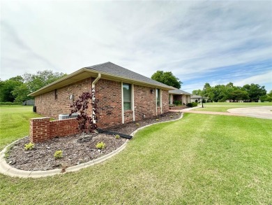 **Charming Remodeled Home in Willowbrook Addition**

Discover on Elks Country Club in Oklahoma - for sale on GolfHomes.com, golf home, golf lot