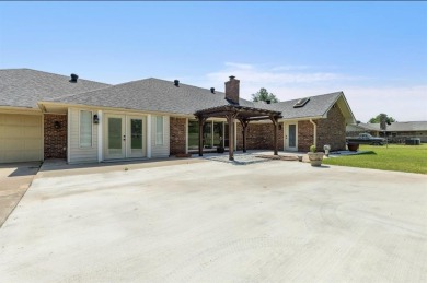 **Charming Remodeled Home in Willowbrook Addition**

Discover on Elks Country Club in Oklahoma - for sale on GolfHomes.com, golf home, golf lot