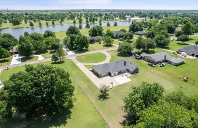 **Charming Remodeled Home in Willowbrook Addition**

Discover on Elks Country Club in Oklahoma - for sale on GolfHomes.com, golf home, golf lot