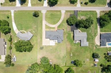 **Charming Remodeled Home in Willowbrook Addition**

Discover on Elks Country Club in Oklahoma - for sale on GolfHomes.com, golf home, golf lot