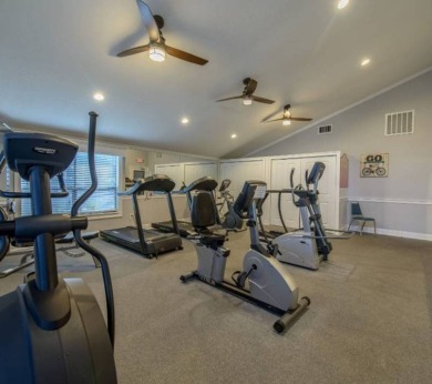 Furnished, spacious 2 bedroom 2 bath home in 55 + Resort style on Zephyrhills Municipal Golf Course in Florida - for sale on GolfHomes.com, golf home, golf lot