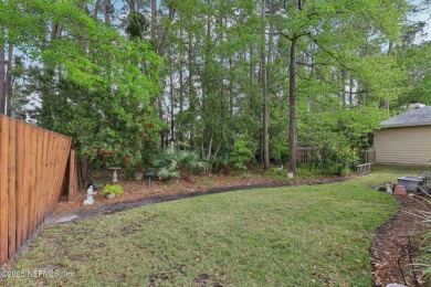 Eagle Harbor home looking for it's new family! Charming on Eagle Harbor Golf Club in Florida - for sale on GolfHomes.com, golf home, golf lot