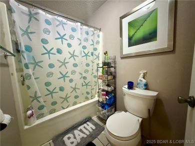 Discover the perfect blend of space, comfort, and privacy in on Oak Hills Country Club in Missouri - for sale on GolfHomes.com, golf home, golf lot