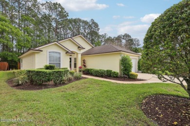 Eagle Harbor home looking for it's new family! Charming on Eagle Harbor Golf Club in Florida - for sale on GolfHomes.com, golf home, golf lot