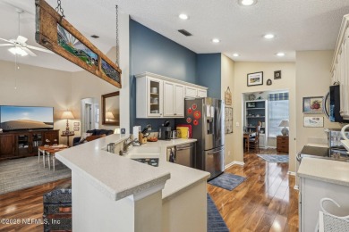 Eagle Harbor home looking for it's new family! Charming on Eagle Harbor Golf Club in Florida - for sale on GolfHomes.com, golf home, golf lot