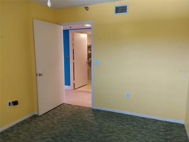 Best buy in Pinebrook! Step into affordability! This 2 bedroom 2 on Pinebrook/Ironwood Golf Course in Florida - for sale on GolfHomes.com, golf home, golf lot