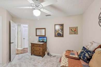 Eagle Harbor home looking for it's new family! Charming on Eagle Harbor Golf Club in Florida - for sale on GolfHomes.com, golf home, golf lot