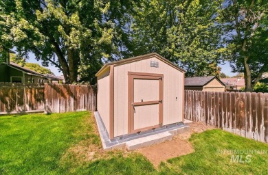 Welcome to Eagle Pointe, one of Eagle's premier neighborhoods on Eagle Hills Golf Course in Idaho - for sale on GolfHomes.com, golf home, golf lot